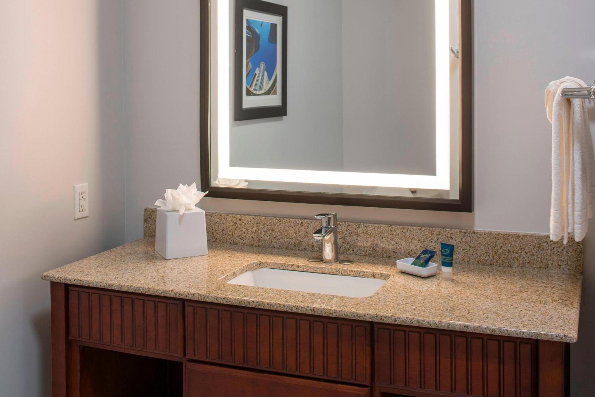 Four Points By Sheraton Houston Hobby Airport Esterno foto